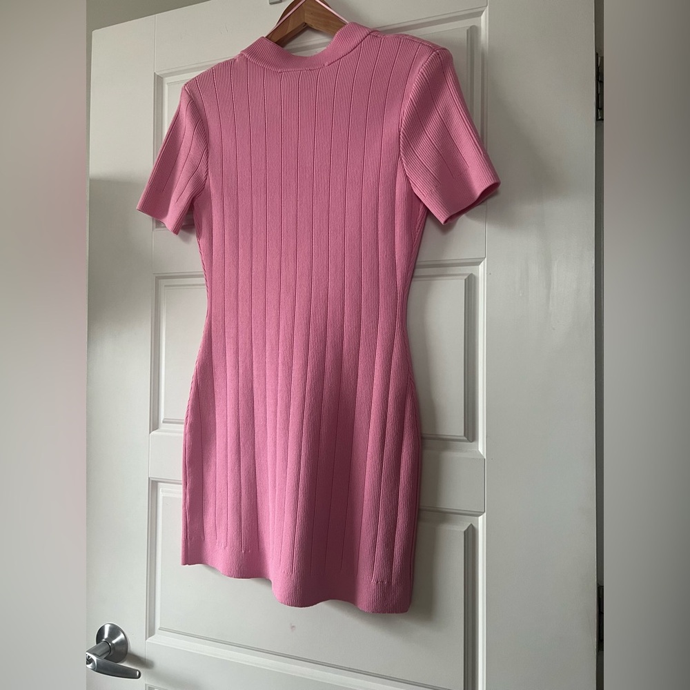 NWT Anthropologie- ENDLESS ROSE Shank Button V Neckline Knit Mini Dress. Size M. - Picture 10 of 15